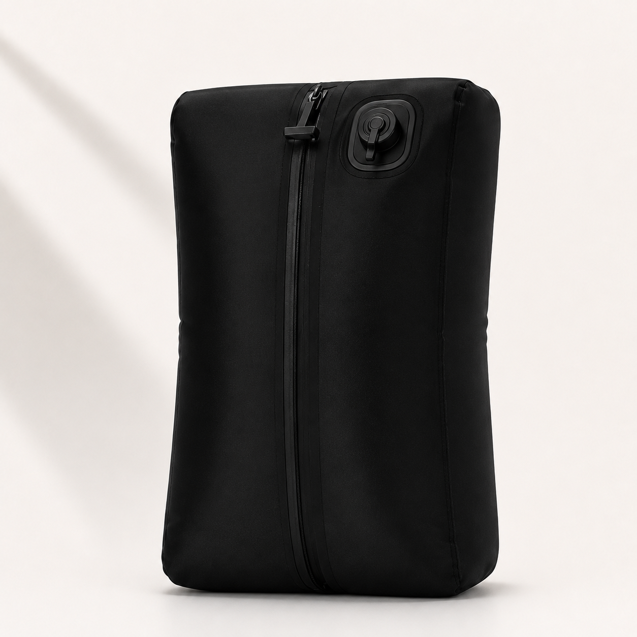 SlimMyBag electric travel vacuum bag in black